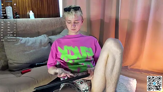 Logan mett online show from April 14, 11:59 am