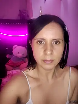 Snapshot of irebbeca_sexy12 chatting on October 17, 7:15 pm irebbeca sexy12 online show from October 17, 7:15 pm
