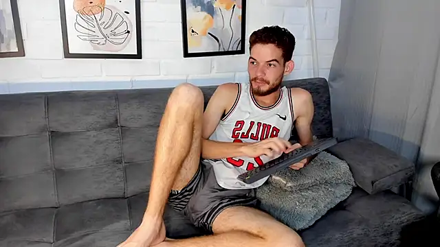 MATEO HUNTER online show from October 22, 1:21 pm