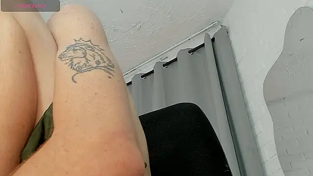 MATEO HUNTER online show from January 9, 12:45 pm