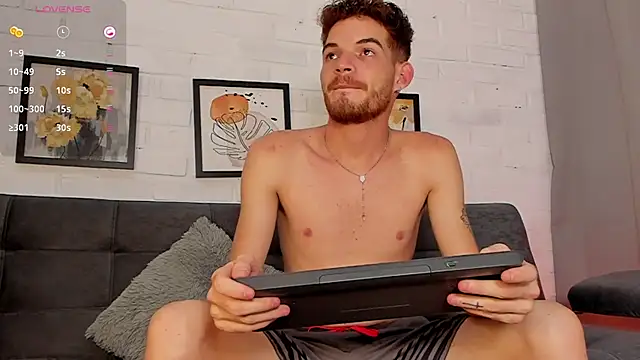 MATEO HUNTER online show from November 25, 4:57 am