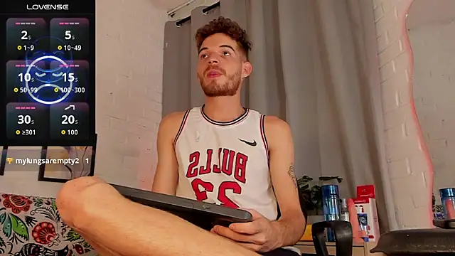 MATEO HUNTER online show from December 15, 3:01 am