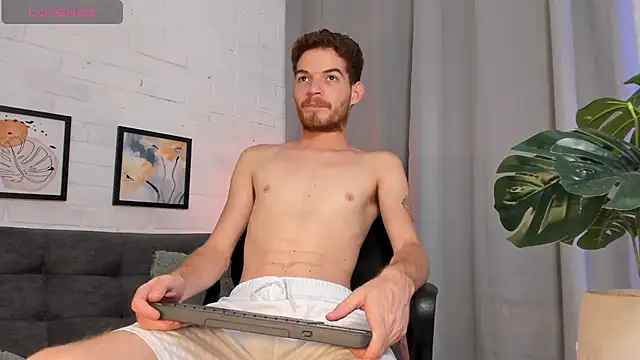 MATEO HUNTER online show from November 3, 3:01 am