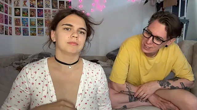 Snapshot of live_sexy chatting on May 19, 7:37 am live sexy online show from May 19, 7:37 am