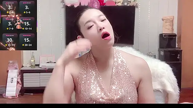 Snapshot of Mimi-777 chatting on November 20, 7:14 pm Mimi-777 online show from November 20, 7:14 pm