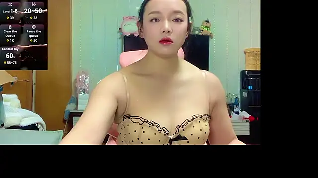 Snapshot of Mimi-777 chatting on October 21, 10:03 am Mimi-777 online show from October 21, 10:03 am