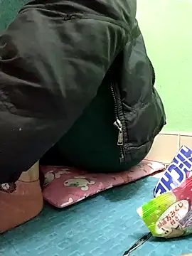 Snapshot of Amanda-_ena- chatting on December 15, 10:59 pm Amanda- ena- online show from December 15, 10:59 pm