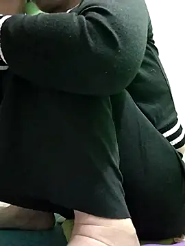 Snapshot of Amanda-_ena- chatting on November 2, 10:59 pm Amanda- ena- online show from November 2, 10:59 pm