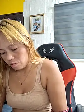 CockBiter83 online show from April 9, 6:41 am