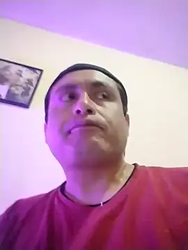 Snapshot of checheludo23 chatting on February 21, 12:45 am checheludo23 online show from February 21, 12:45 am