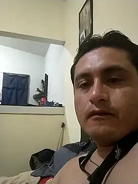 Snapshot of checheludo23 chatting on October 31, 11:22 pm checheludo23 online show from October 31, 11:22 pm