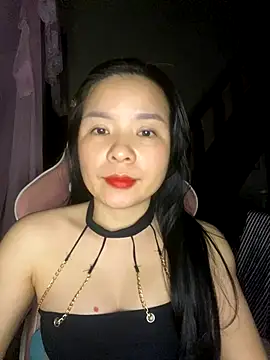 Snapshot of Listen-ly chatting on November 15, 5:06 pm Listen-ly online show from November 15, 5:06 pm