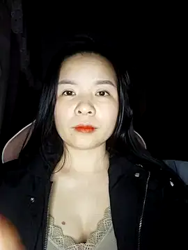 Snapshot of Listen-ly chatting on November 4, 3:27 pm Listen-ly online show from November 4, 3:27 pm