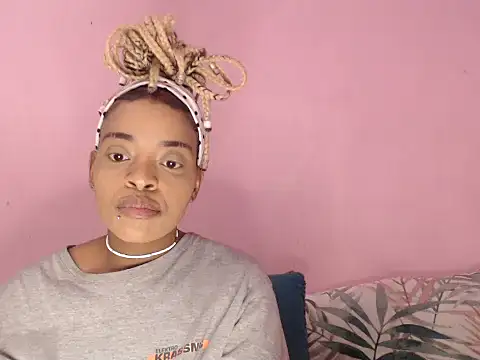 fifiqueen25 online show from October 22, 10:04 am