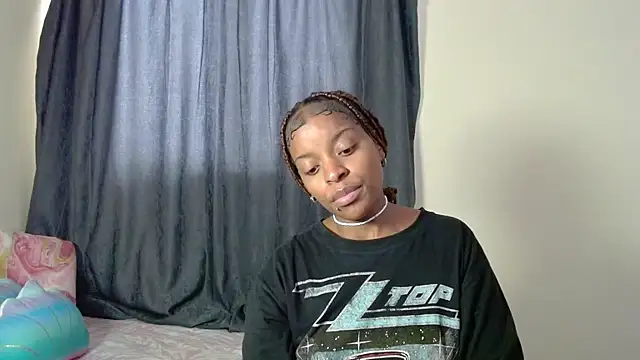 fifiqueen25 online show from March 20, 1:12 pm