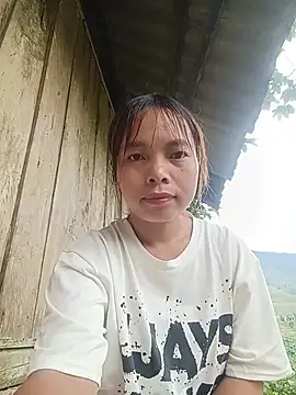 Snapshot of Nguyet2k4 chatting on June 6, 11:32 pm Nguyet2k4 online show from June 6, 11:32 pm