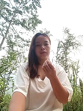 Nguyet2k4 online show from April 22, 11:00 pm