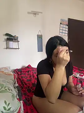 Lya Hall  online show from February 25, 8:30 pm