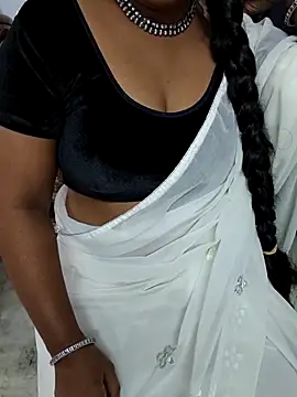 Snapshot of Nikitha_telugu chatting on November 12, 5:11 am Nikitha telugu online show from November 12, 5:11 am