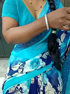 Snapshot of Nikitha_telugu chatting on November 14, 5:44 am Nikitha telugu online show from November 14, 5:44 am