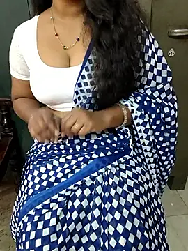 Snapshot of Nikitha_telugu chatting on December 14, 4:29 am Nikitha telugu online show from December 14, 4:29 am