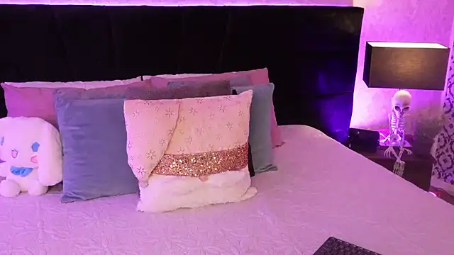 mariianna lopez  online show from February 24, 6:09 pm