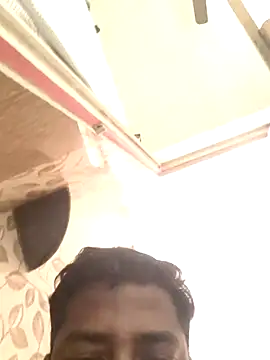 Snapshot of Vickyins480000 chatting on November 25, 2:12 am Vickyins480000 online show from November 25, 2:12 am