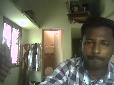 Snapshot of Vickyins480000 chatting on November 12, 6:17 am Vickyins480000 online show from November 12, 6:17 am