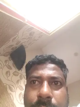 Snapshot of Vickyins480000 chatting on November 24, 12:43 am Vickyins480000 online show from November 24, 12:43 am