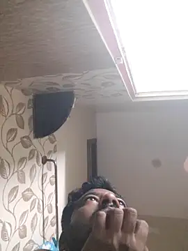 Snapshot of Vickyins480000 chatting on November 6, 12:14 am Vickyins480000 online show from November 6, 12:14 am