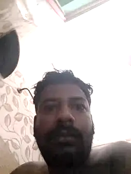 Snapshot of Vickyins480000 chatting on November 29, 1:28 am Vickyins480000 online show from November 29, 1:28 am