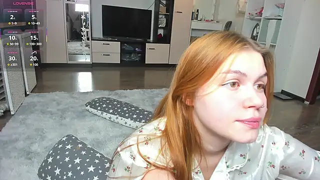 HeatherNextDoor online show from November 5, 3:09 am