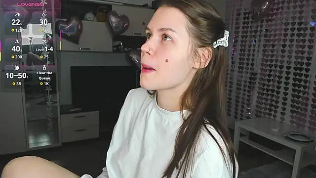 HeatherNextDoor online show from February 10, 4:44 am