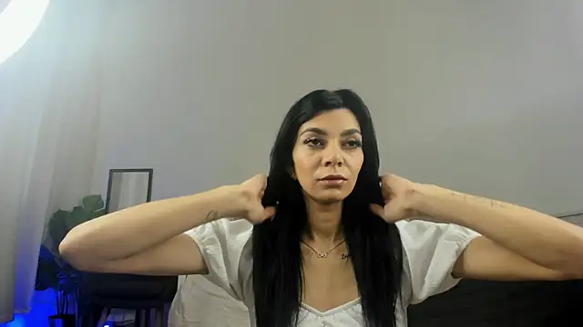 ReneeVoss online show from March 25, 5:07 am