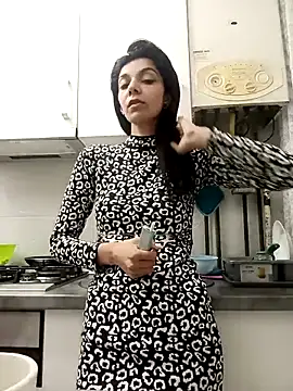 ReneeVoss online show from February 9, 3:15 am