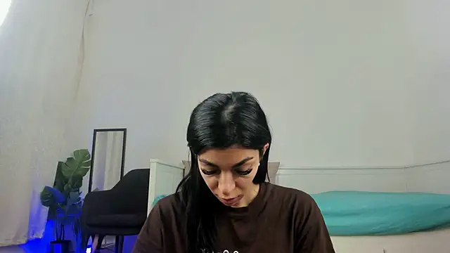 ReneeVoss online show from April 2, 3:02 am