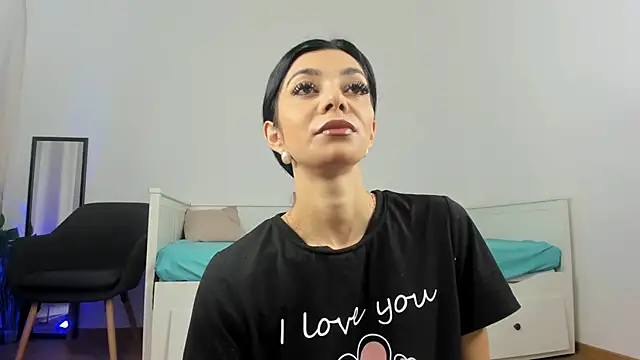 ReneeVoss online show from April 6, 3:13 am