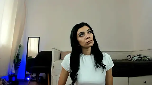 ReneeVoss online show from March 19, 10:26 am