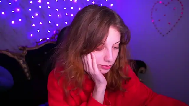 Snapshot of CuteeFoxy chatting on February 16, 2:48 pm CuteeFoxy online show from February 16, 2:48 pm