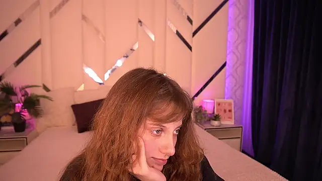 CuteeFoxy online show from November 10, 2:33 pm