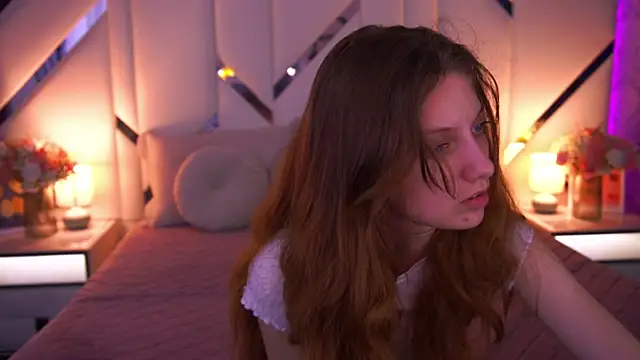 CuteeFoxy online show from March 25, 1:32 pm