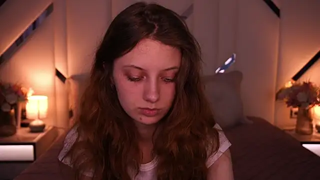 CuteeFoxy online show from April 3, 12:44 pm