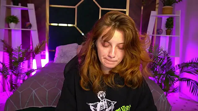 CuteeFoxy online show from November 14, 2:21 pm