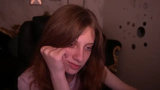 CuteeFoxy online show from June 6, 12:43 pm