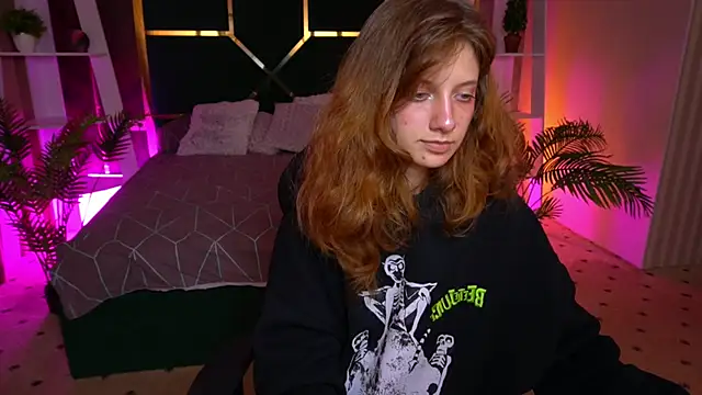 CuteeFoxy online show from November 18, 3:04 pm