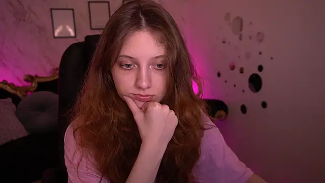 CuteeFoxy online show from April 13, 12:31 pm