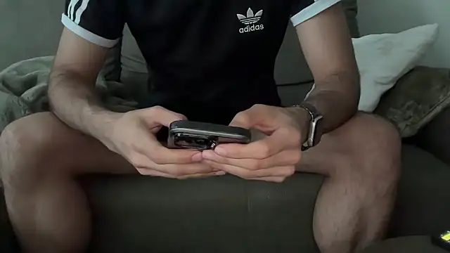 Snapshot of yournextguy chatting on October 30, 12:03 pm yournextguy online show from October 30, 12:03 pm