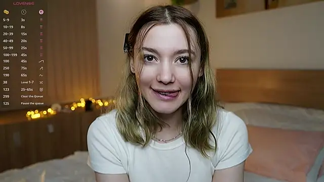 StarryMary online show from December 1, 9:15 pm