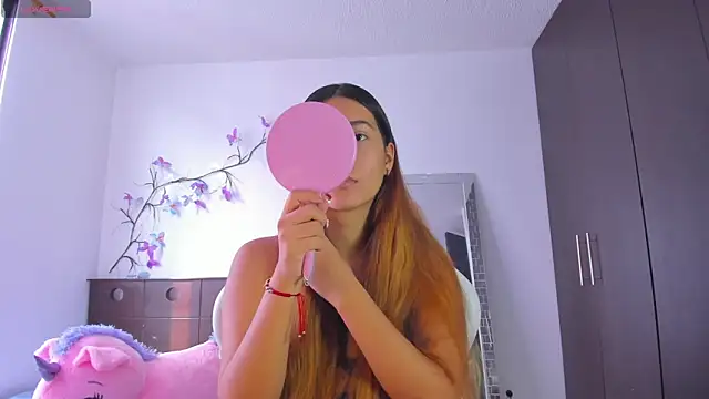 kittyrush  online show from April 7, 8:10 pm