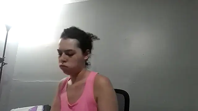 ali18of1 online show from April 14, 5:23 am